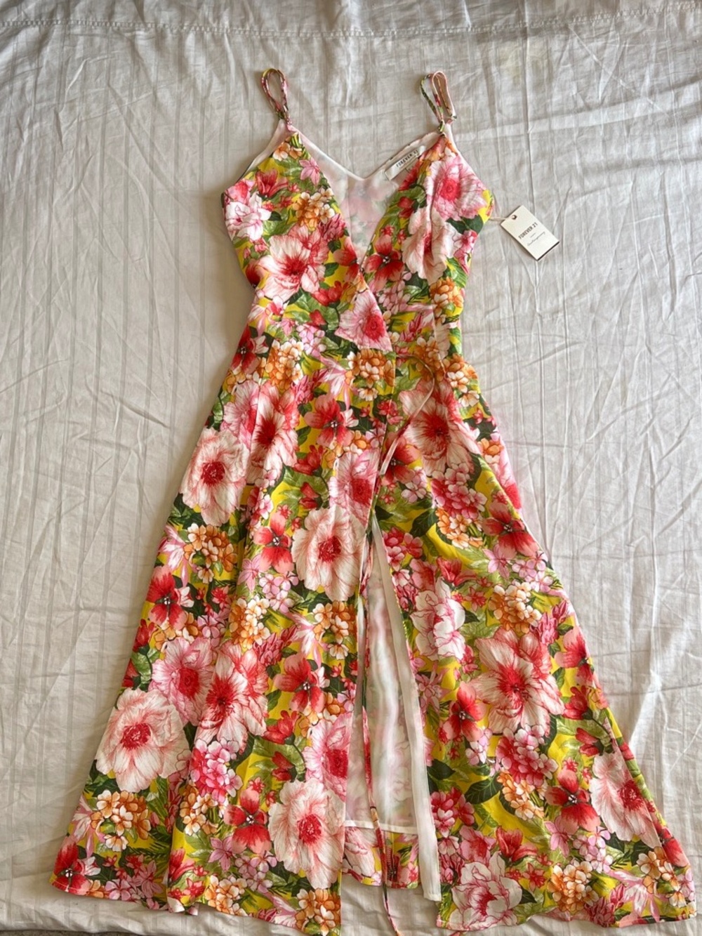 🪞 NWT wrap front tie up open spaghetti strap midi dress in floral multi